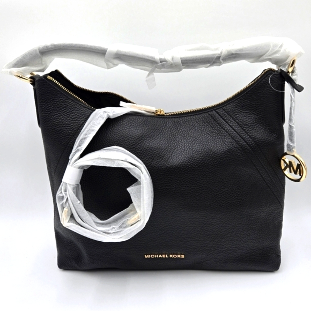 #51 NWT - Michael Kors ARIA, Black / Gold Hardware